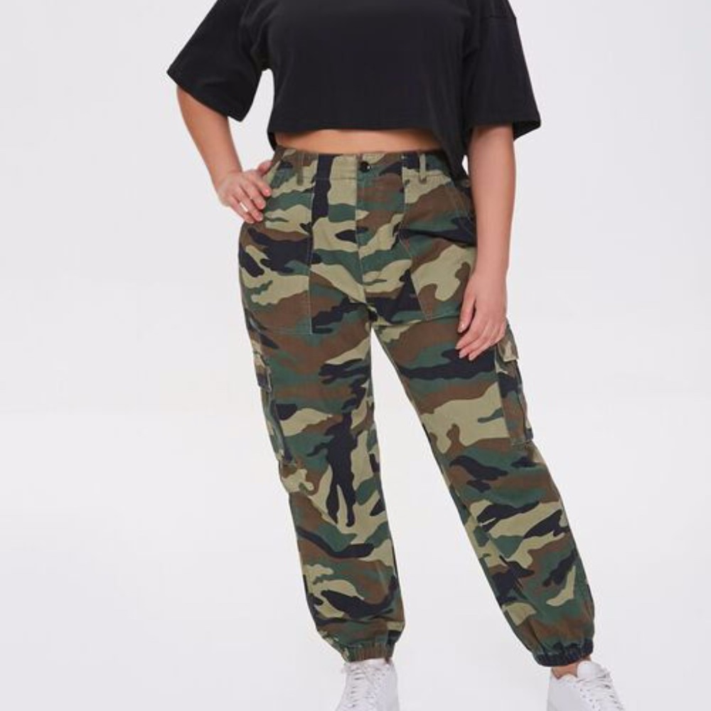 Forever 21+ Size 16 Camo Joggers